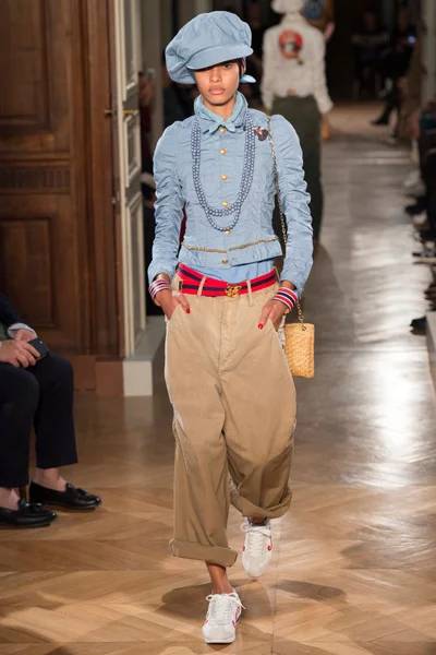 Look 7